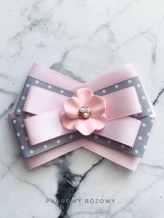 Pudrowa Brosza z różowym kwiatem 3d NOWOŚĆ