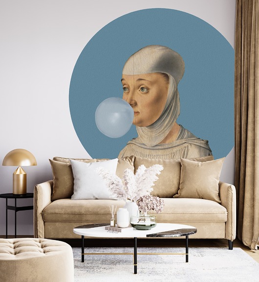 Mural DOTS Kobieta z Gumą Balonową NIEBIESKI- okrągła dekoracja ścienna