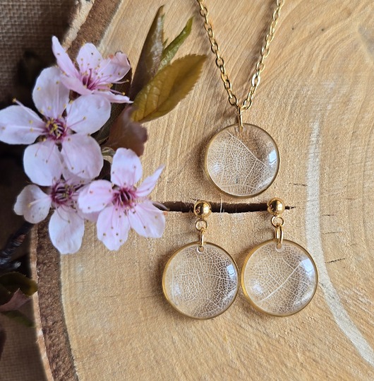 Złoty komplet biżuterii prawdziwe liście listki kwiaty wisiorek kolczyki