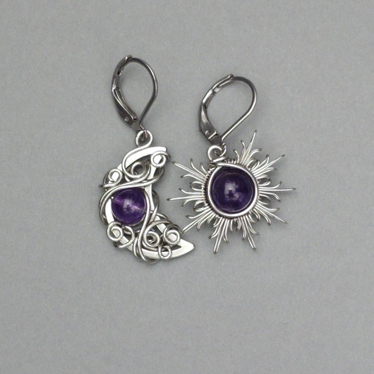 Asymetryczne kolczyki księżyc i słońce ametyst wire wrapping