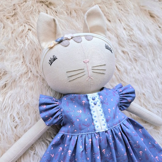 Kotek lalka do przytulania