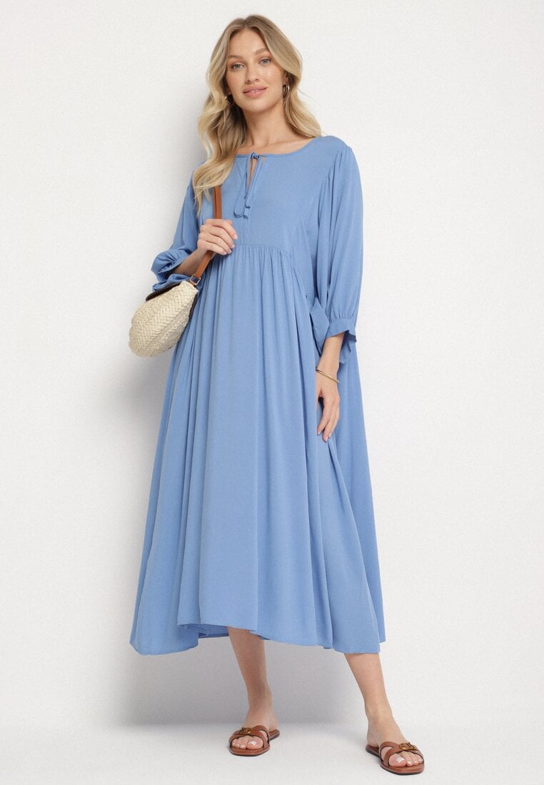 Niebieska Rozkloszowana Sukienka z Wiskozy z Wiązaniem przy Dekolcie Tilania