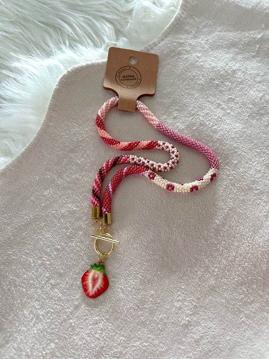 Naszyjnik handmade wykonany na szydełku z ponad 1600 szklanych koralików
