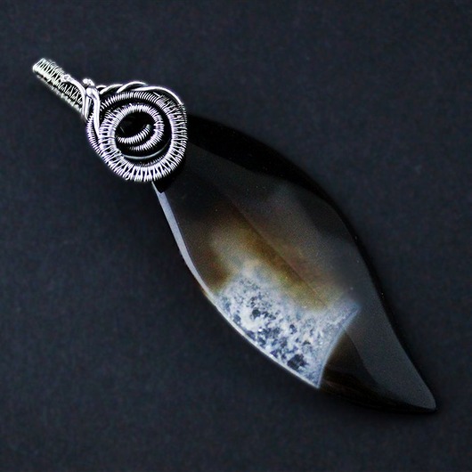 Cassandra - duży wisior z agatem, wire-wrapping.