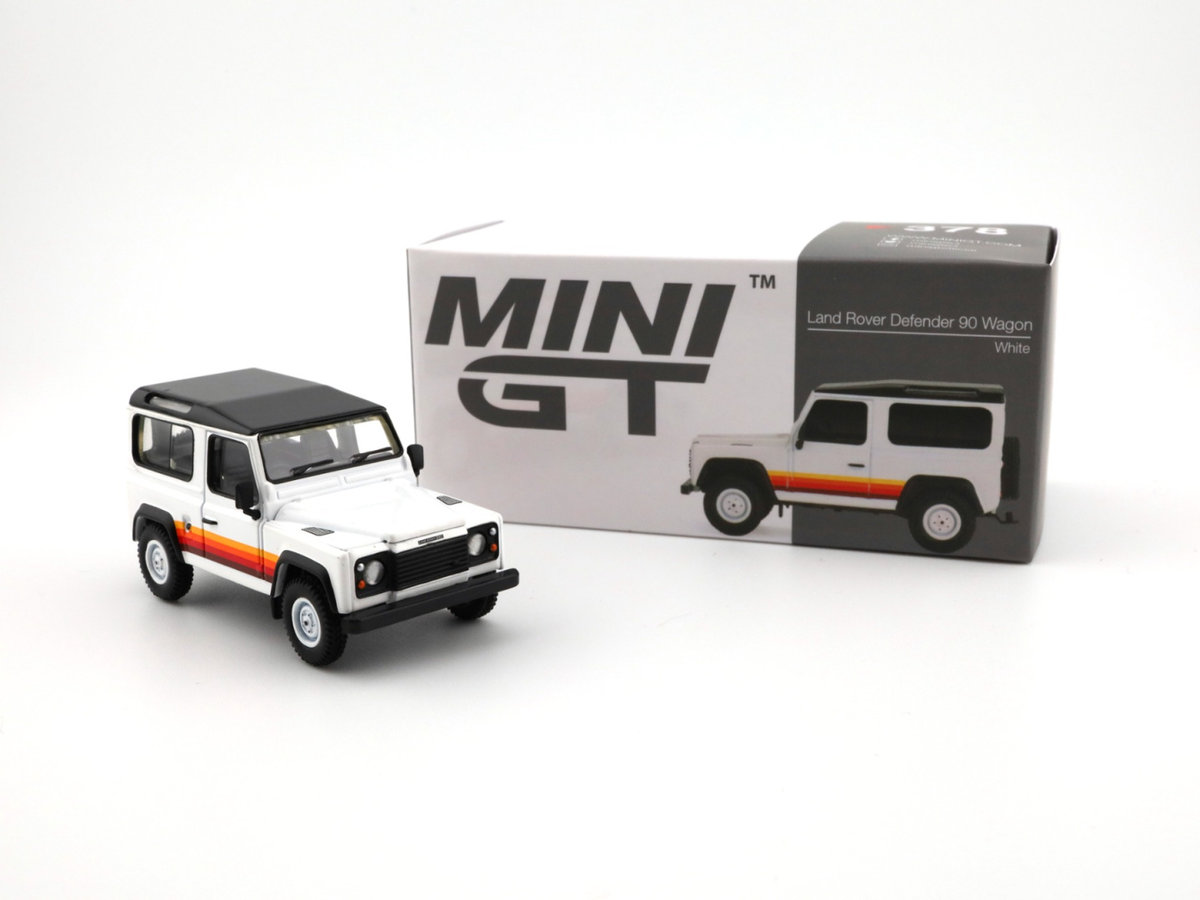 MINI GT Land Rover Defender 90 Wagon White RHD MGT00378-R