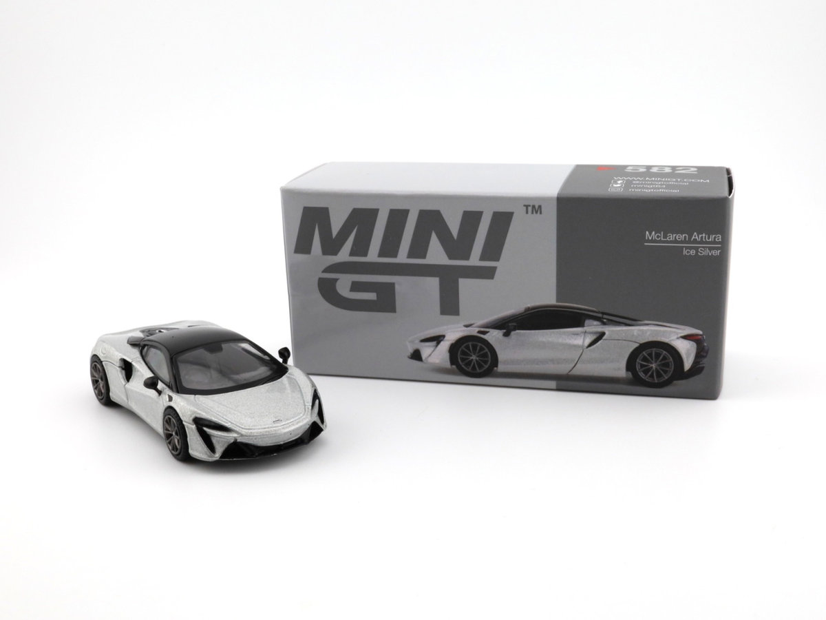 MINI GT McLaren Artura Ice Silver RHD MGT00582-R