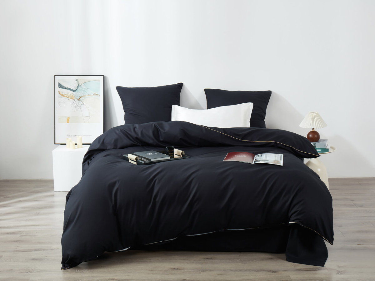 Pościel satyna bawełniana Queen Premium 160x200 czarna ze złotą lamówką