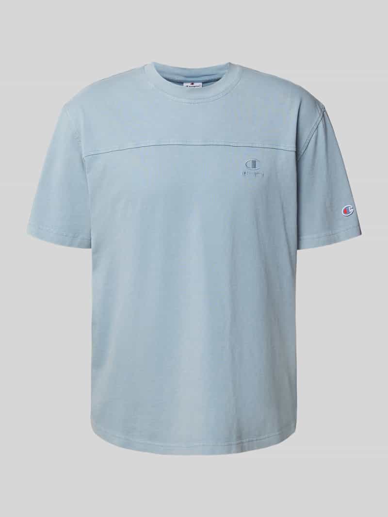 T-shirt z naszywką z logo