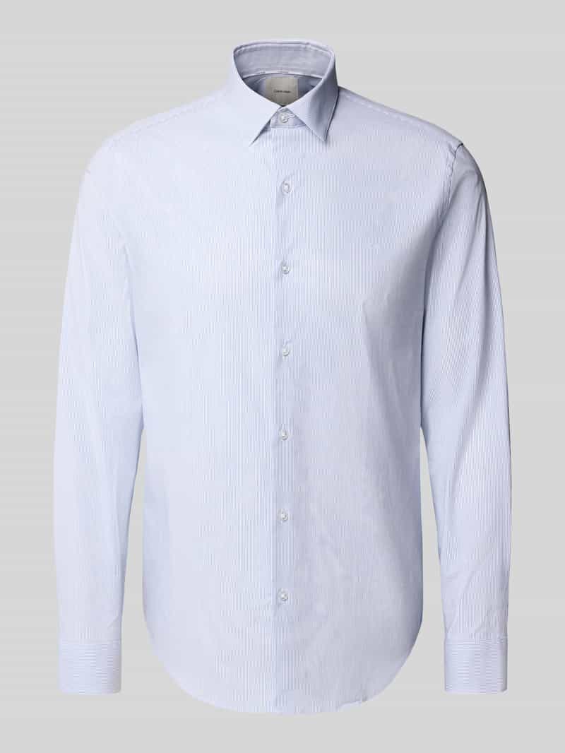 Koszula biznesowa o kroju slim fit z listwą guzikową
