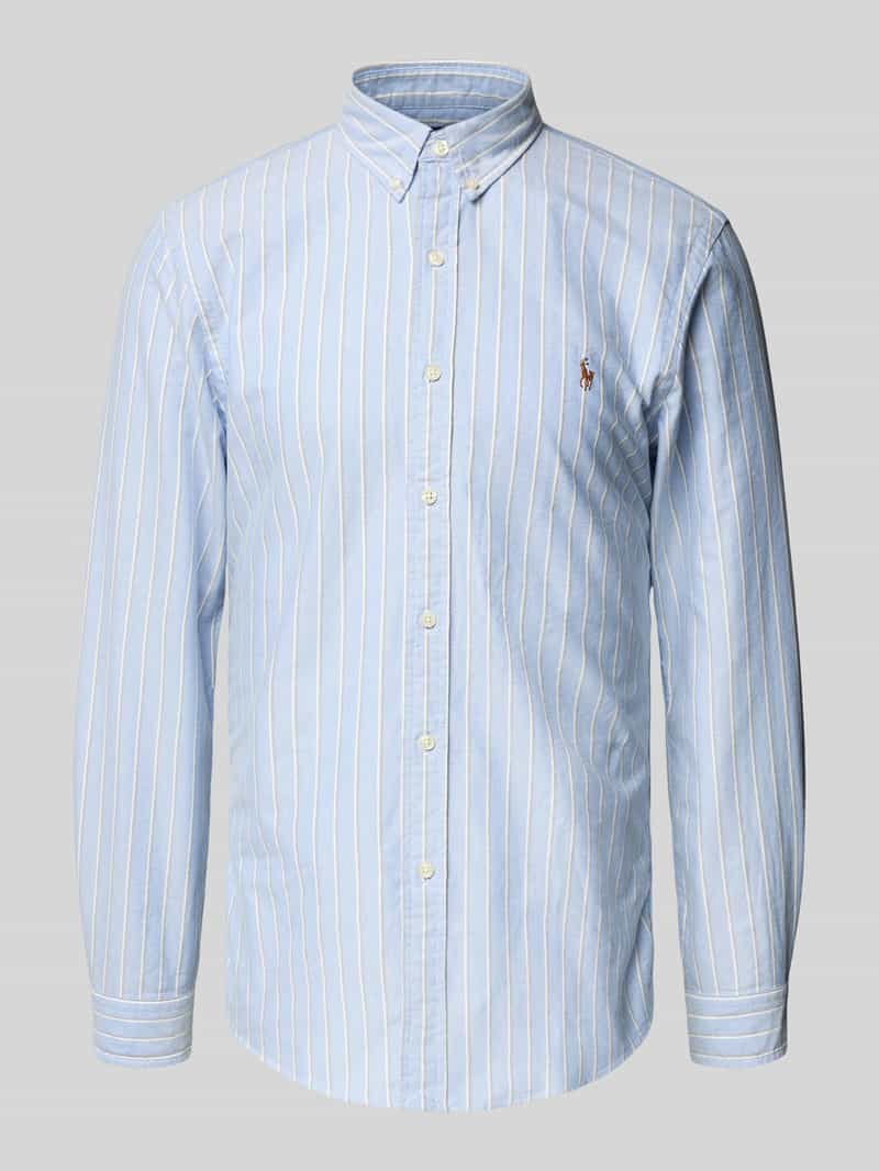 Koszula casualowa o kroju slim fit z kołnierzykiem typu button down