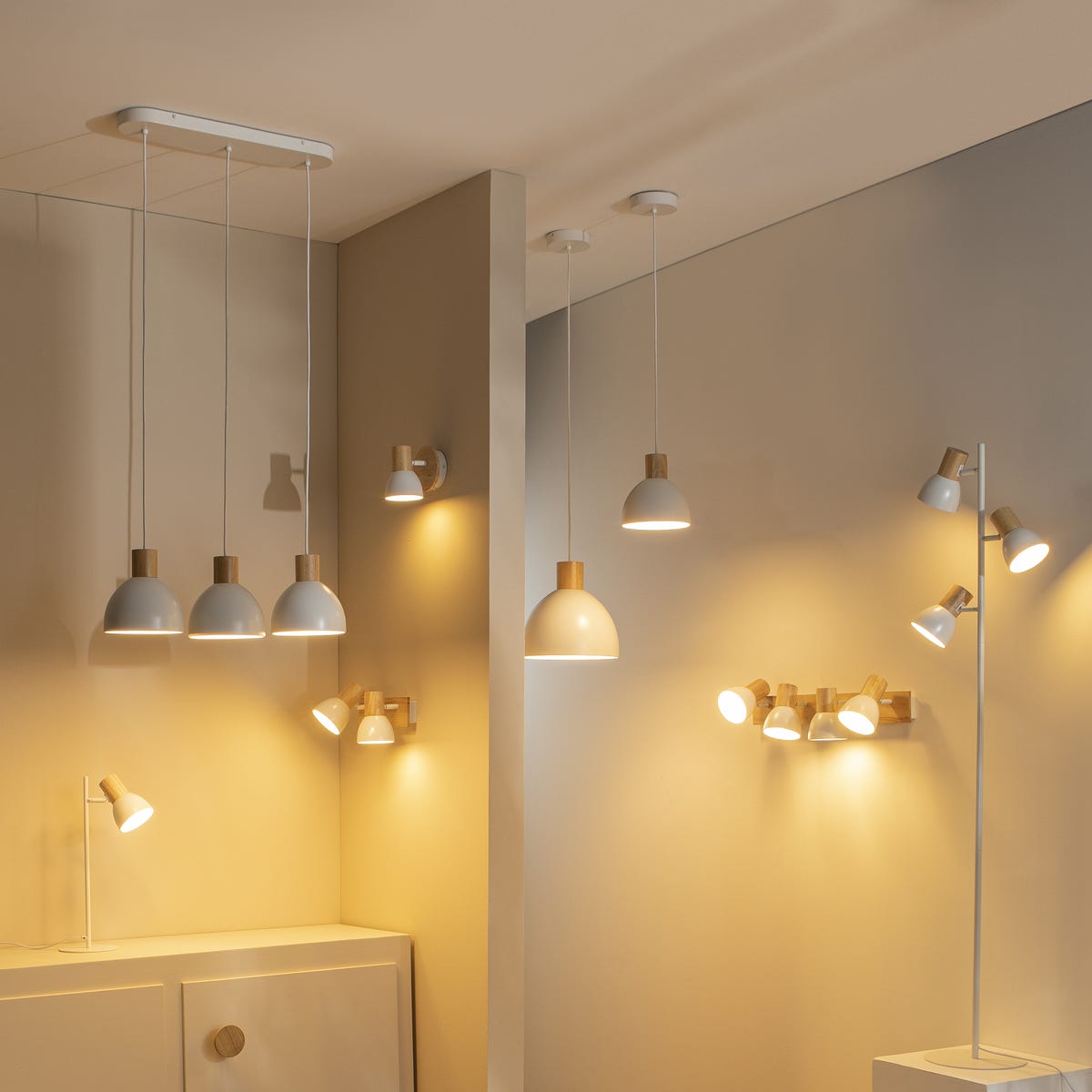 Listwa reflektorowa Venosa drewniany 4 x E14 Inspire