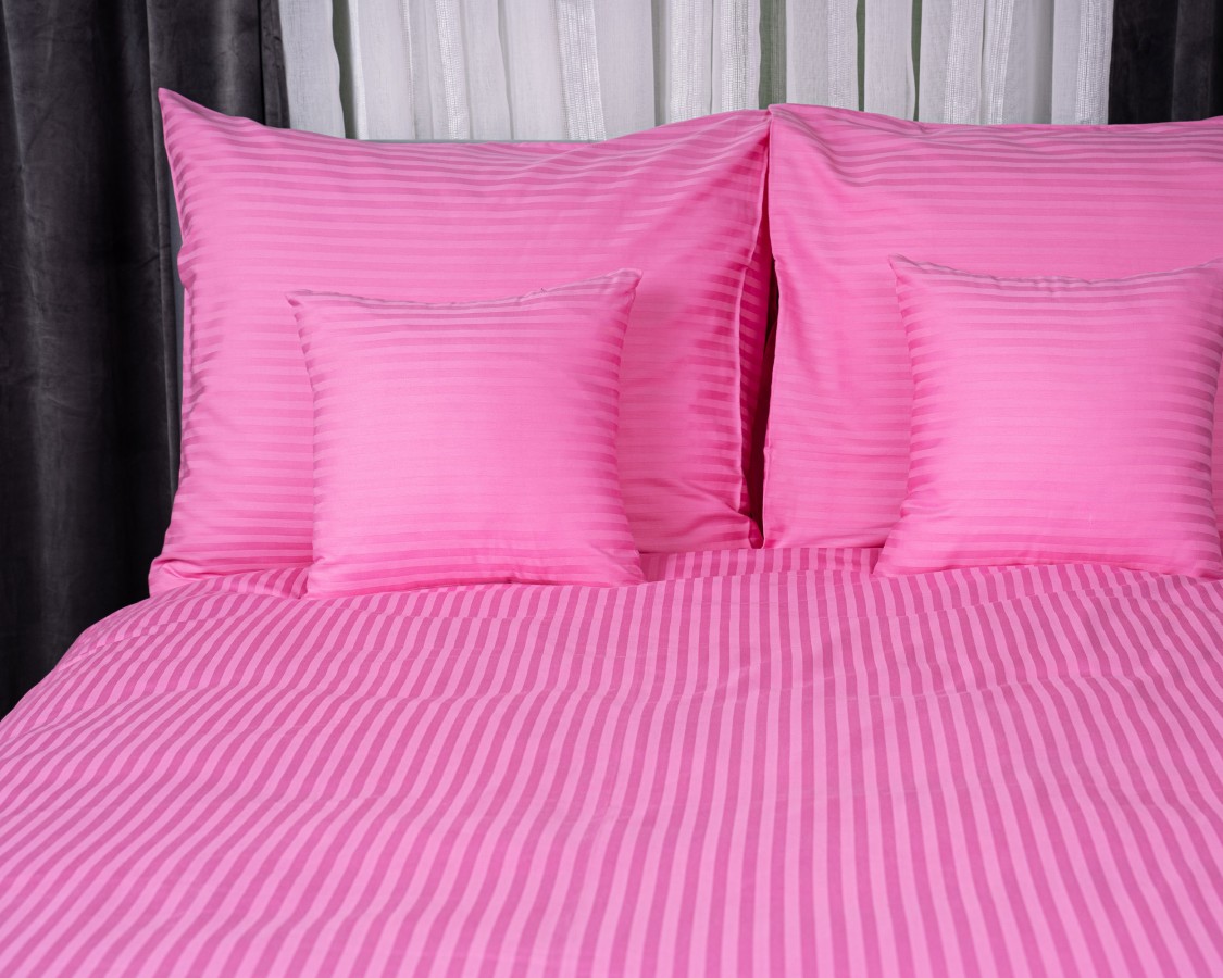 Pościel bawełniana 100% różowa (komplet) poszwa + 2 poszewki 70x80 cm + 2 poszewki 40x40 cm Komplety pościeli: 200 x 220