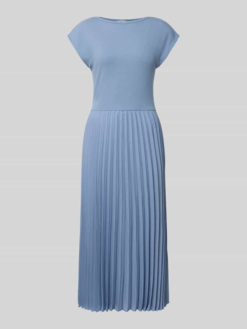 Sukienka midi Fit-and-Flare z plisowaną spódnicą