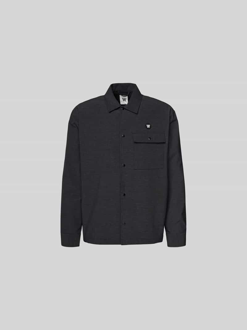 Kurtka koszulowa o kroju relaxed fit z listwą guzikową