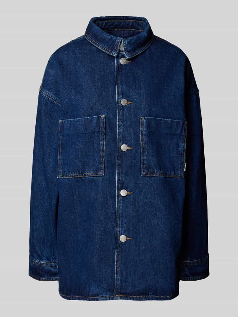 Kurtka jeansowa o kroju oversized z czystej bawełny z kieszeniami na piersi