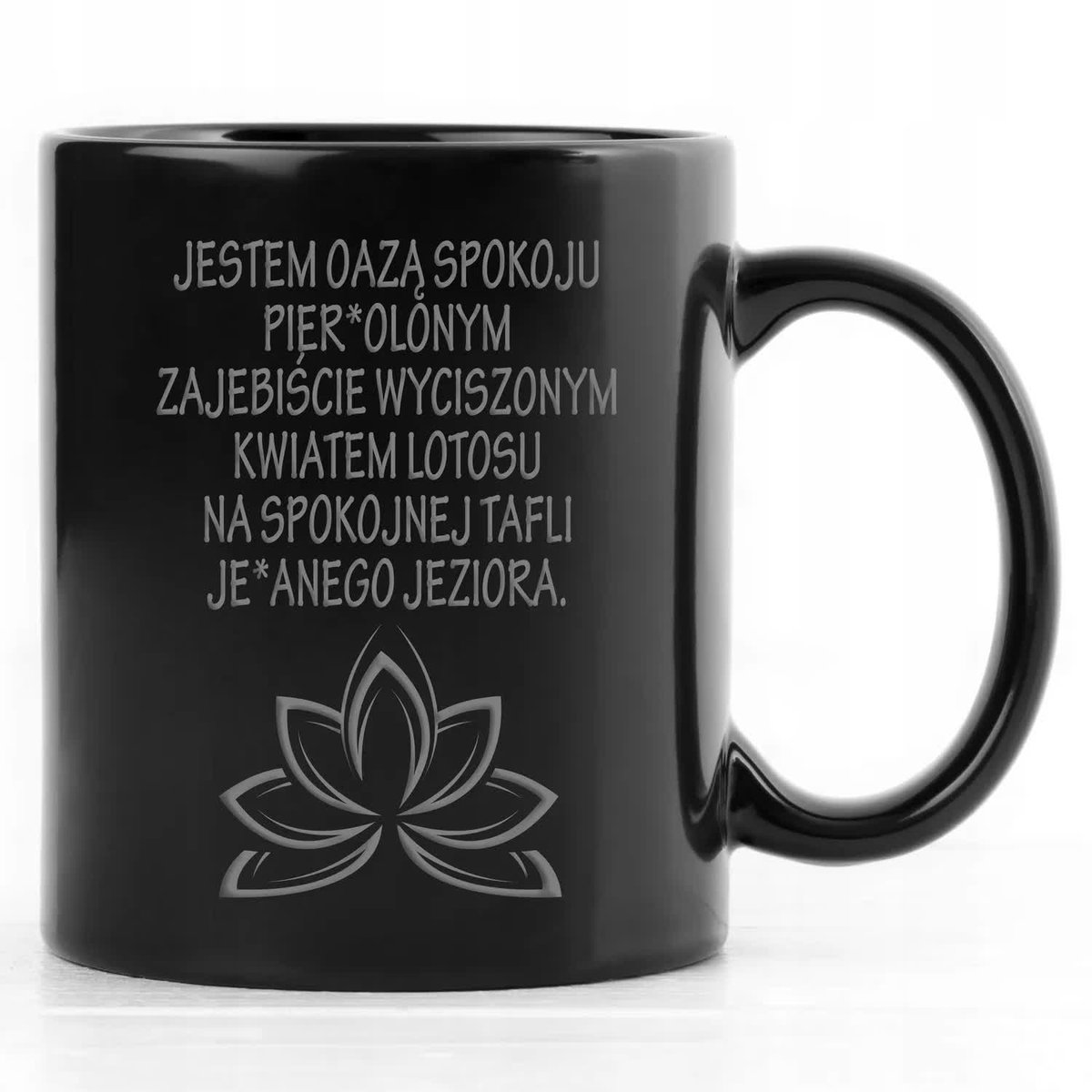 KUBEK CZARNY 325 ml PREZENT DO PRACY GRAWER JESTEM OAZĄ SPOKOJU ZABAWNY WZ