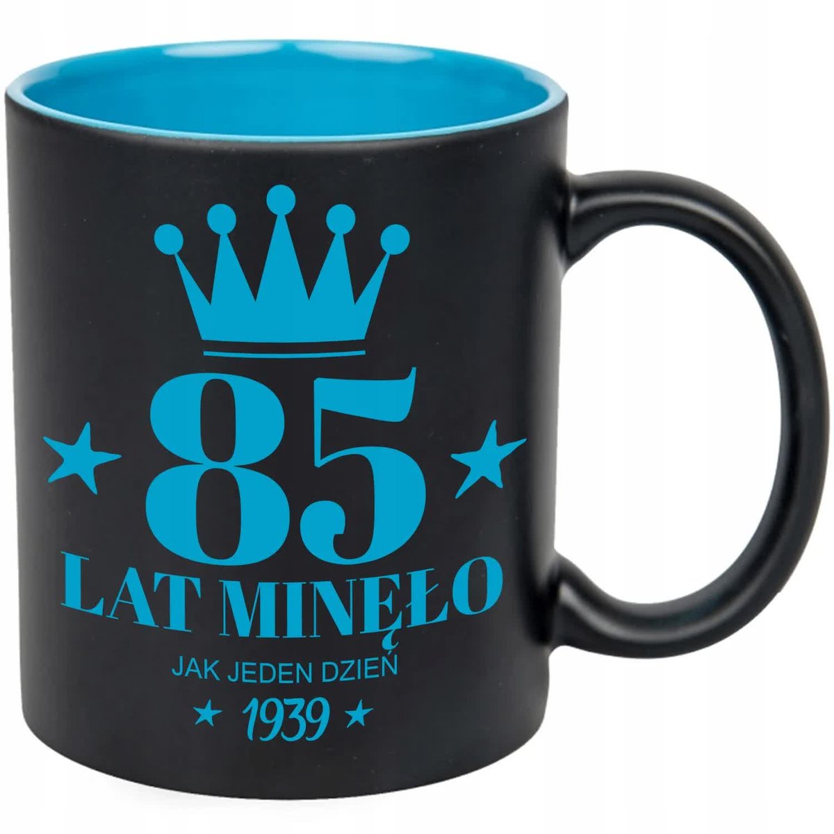 KUBEK CZARNY WNĘTRZE NIEBIESKIE IDEALNY PREZENT NA 85 URODZINY ROCZKNIK WZ