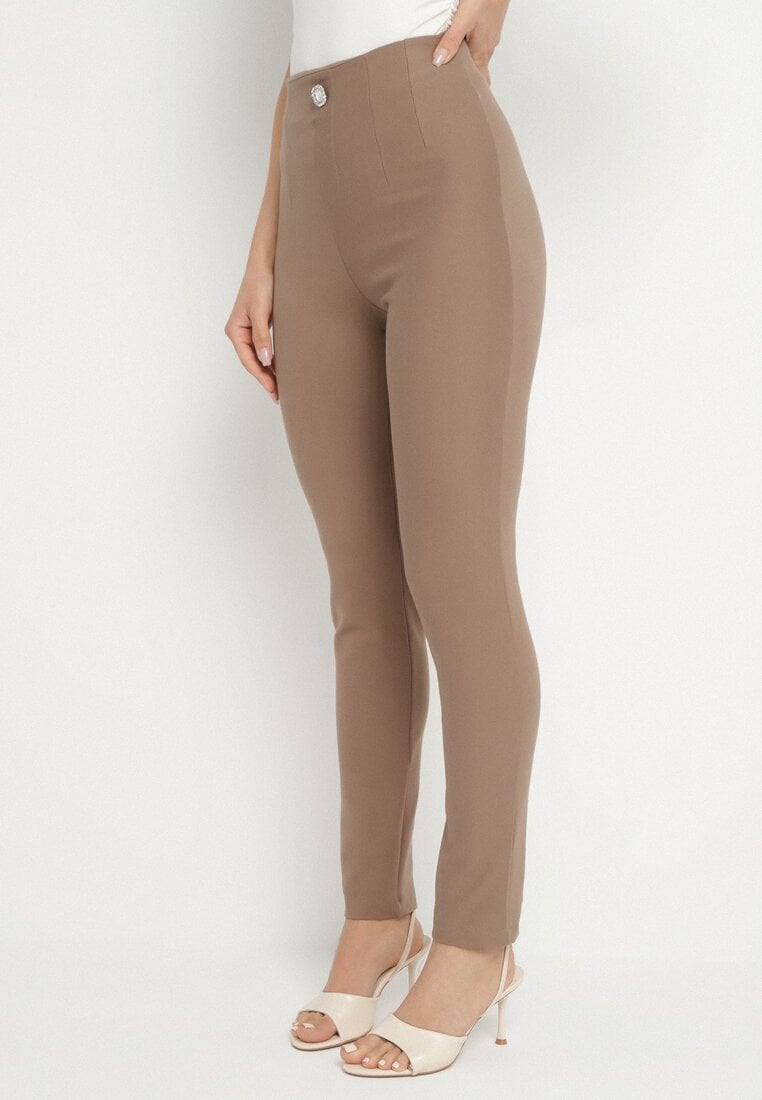 Ciemnobeżowe Legginsy z Wiskozą z Wysokim Stanem Zdobione Guzikiem z Cyrkoniami Nalette