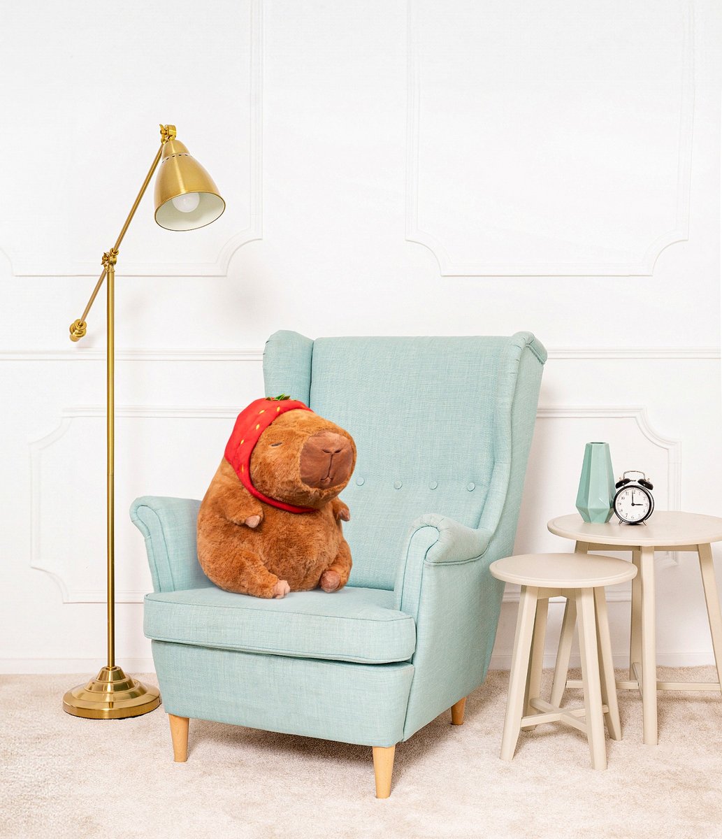 DUŻA KAPIBARA RICK MASKOTKA MIŚ PLUSZAK PRZYTULANKA Z TRUSKAWKĄ - 45cm