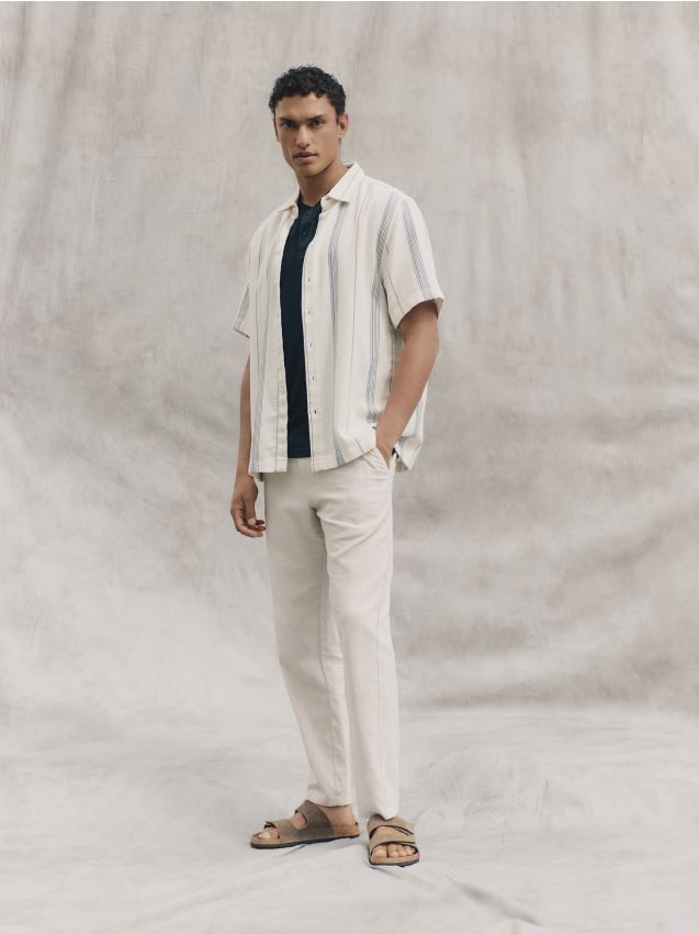 Reserved - Koszula comfort fit w paski - złamana biel