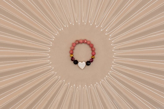 Pierścionek na Miłość - serce z Masy Perłowej i Rodonity