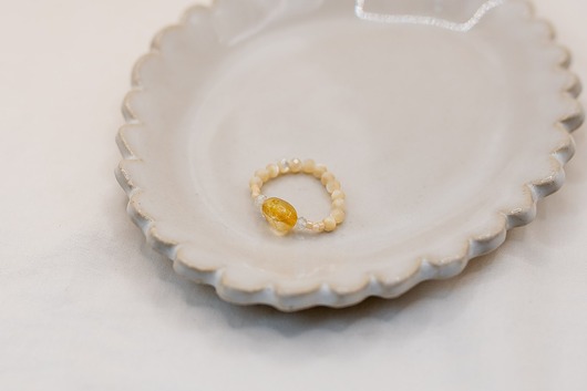 Pierścionek z Cytrynem Topazem i Masą Perłową