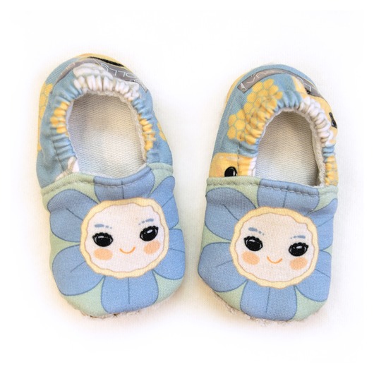 Buciki - niebieskie kwiatki