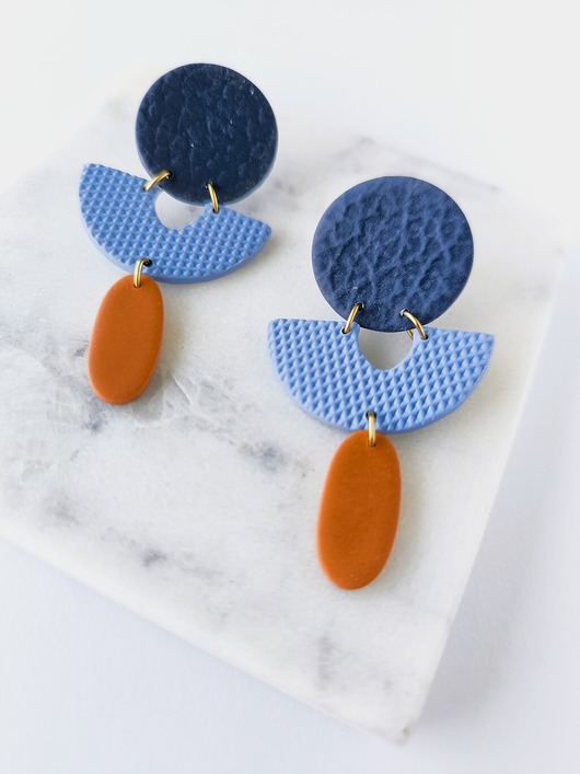 Długie geometryczne kolczyki TRICOLOR