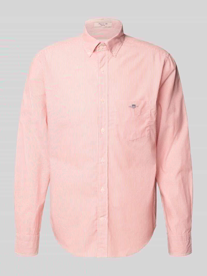 Koszula casualowa o kroju regular fit z kołnierzykiem typu button down