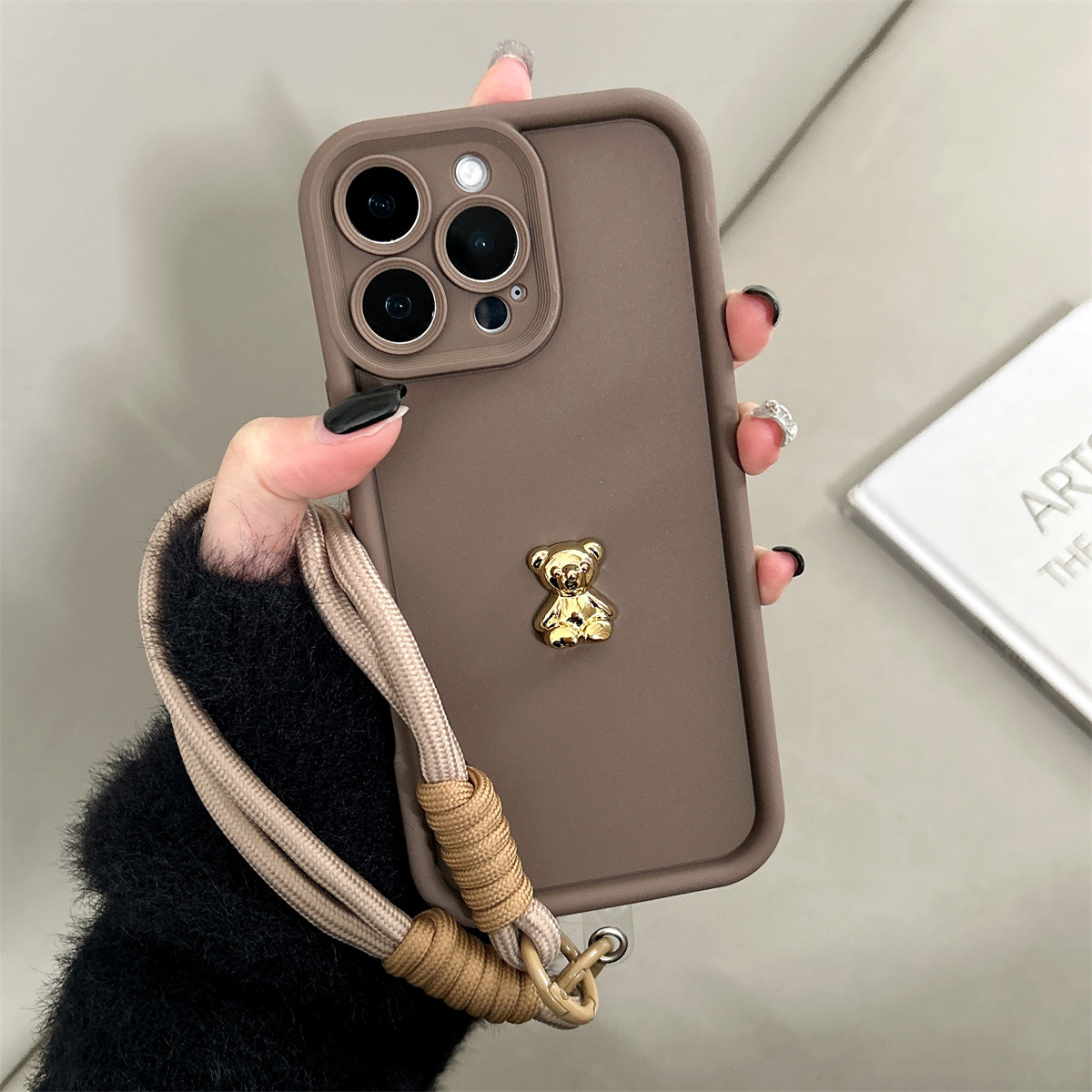 TEMU Etui na telefon: Brązowe etui TPU z trójwymiarowym, galwanizowanym złotym wzorem misia i paskiem na nadgarstek, pasujące do całej serii Galaxy