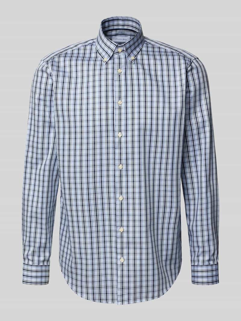 Koszula casualowa o kroju regular fit z kołnierzykiem typu button down