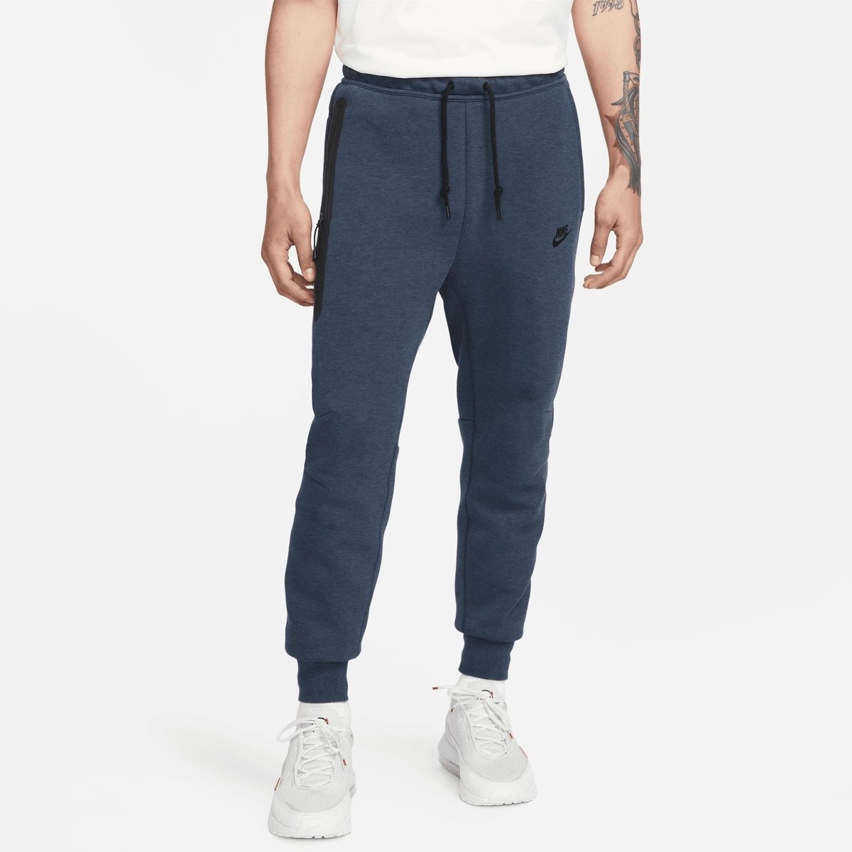 Spodnie dresowe Nike Męskie Granatowe Tech Fleece FB8002-473 r. S