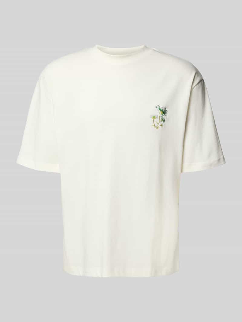 T-shirt z wyhaftowanym motywem model ‘OKHOLM’