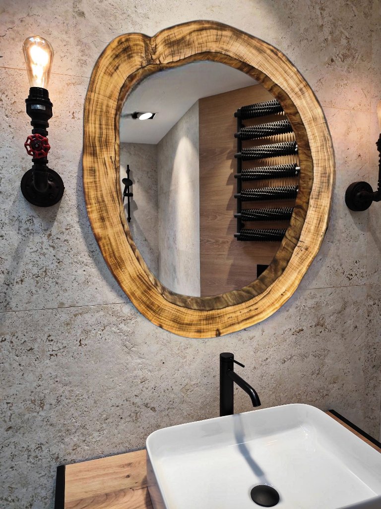 Nowoczesne drewniane lustro do łazienki