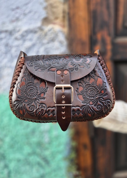 Torebka skórzana Folklora ciemnobrązowa kwiaty ręcznie robiona