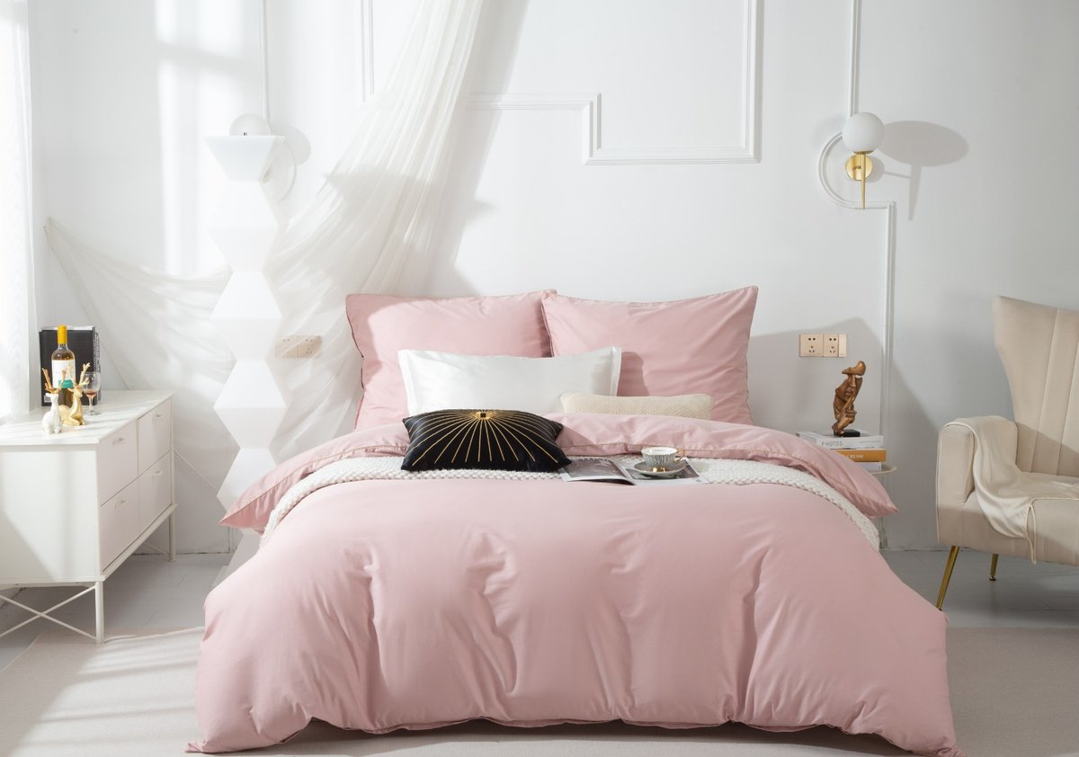 ZESTAW POŚCIELI QUEEN Z BIZĄ LAMÓWKĄ 220x200 + 2 POSZEWKI POŚCIEL W KOLORZE RÓŻOWYM
