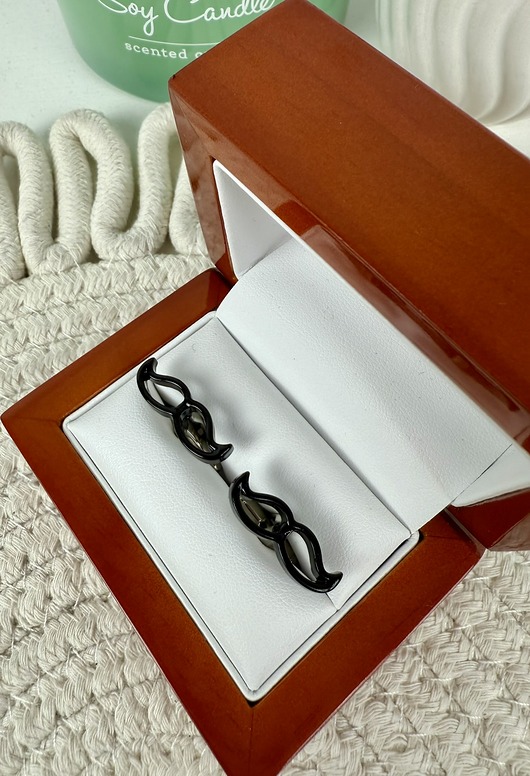 SPINKI DO MANKIETÓW koszuli mankietu czarne wąsy