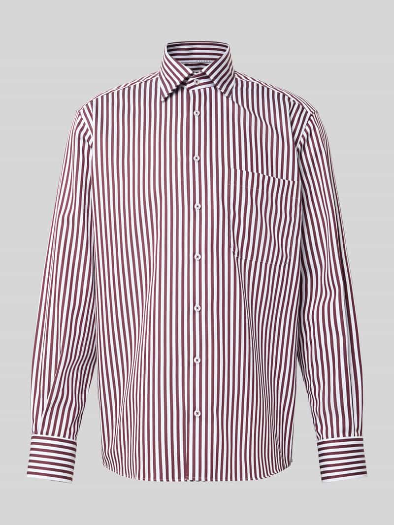 Koszula casualowa o kroju regular fit z czystej bawełny z kołnierzykiem typu kent