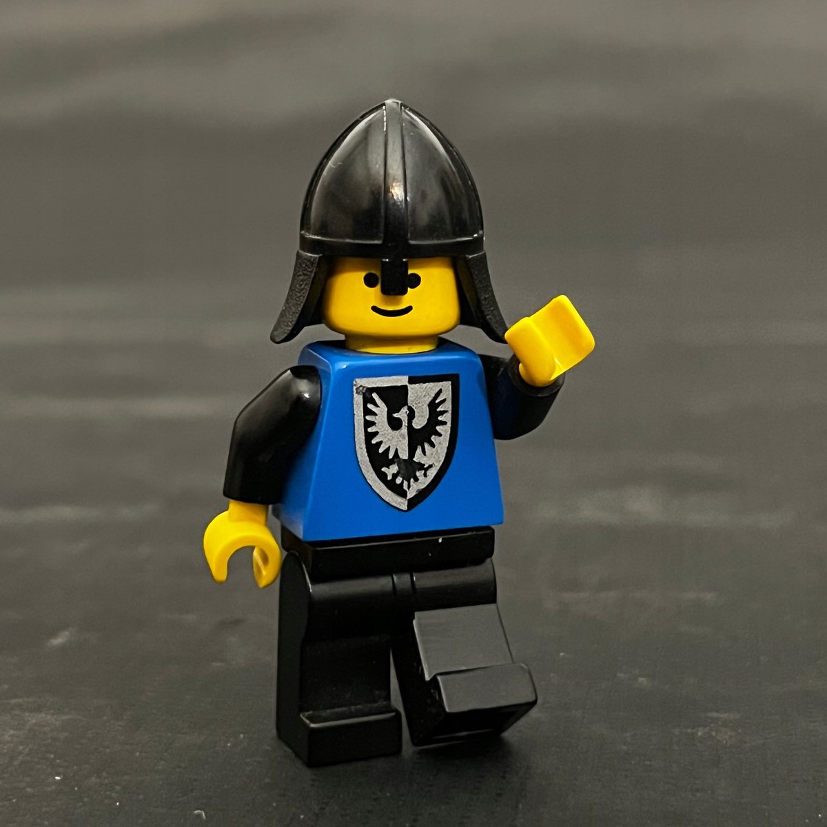 cas101a LEGO Black Falcon Figurka