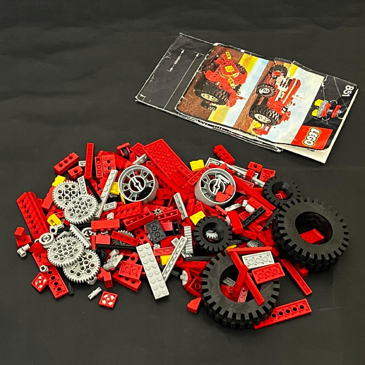 851 LEGO Traktor