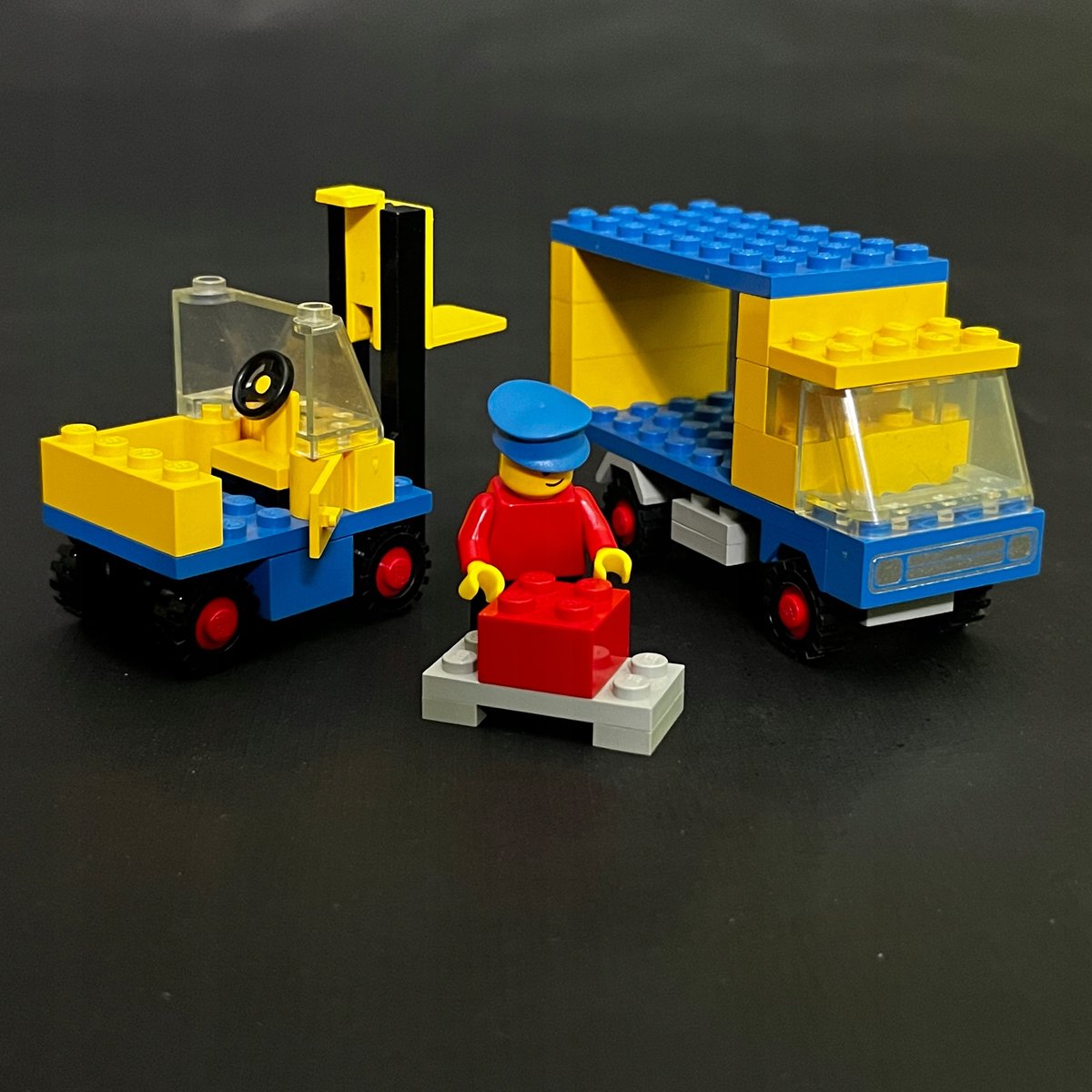 674 LEGO Ciężarówka i Wózek Widłowy