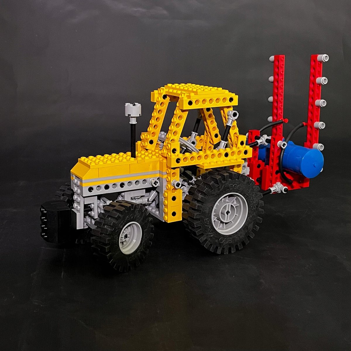 8849 LEGO Traktor z opryskiwaczem