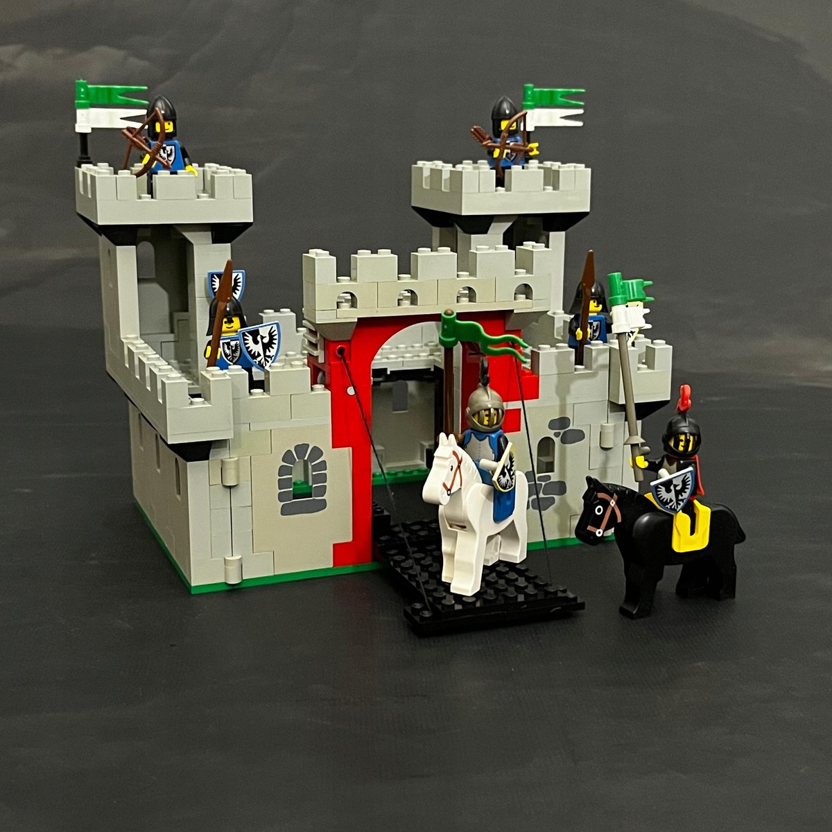 6073 LEGO Zamek Rycerski