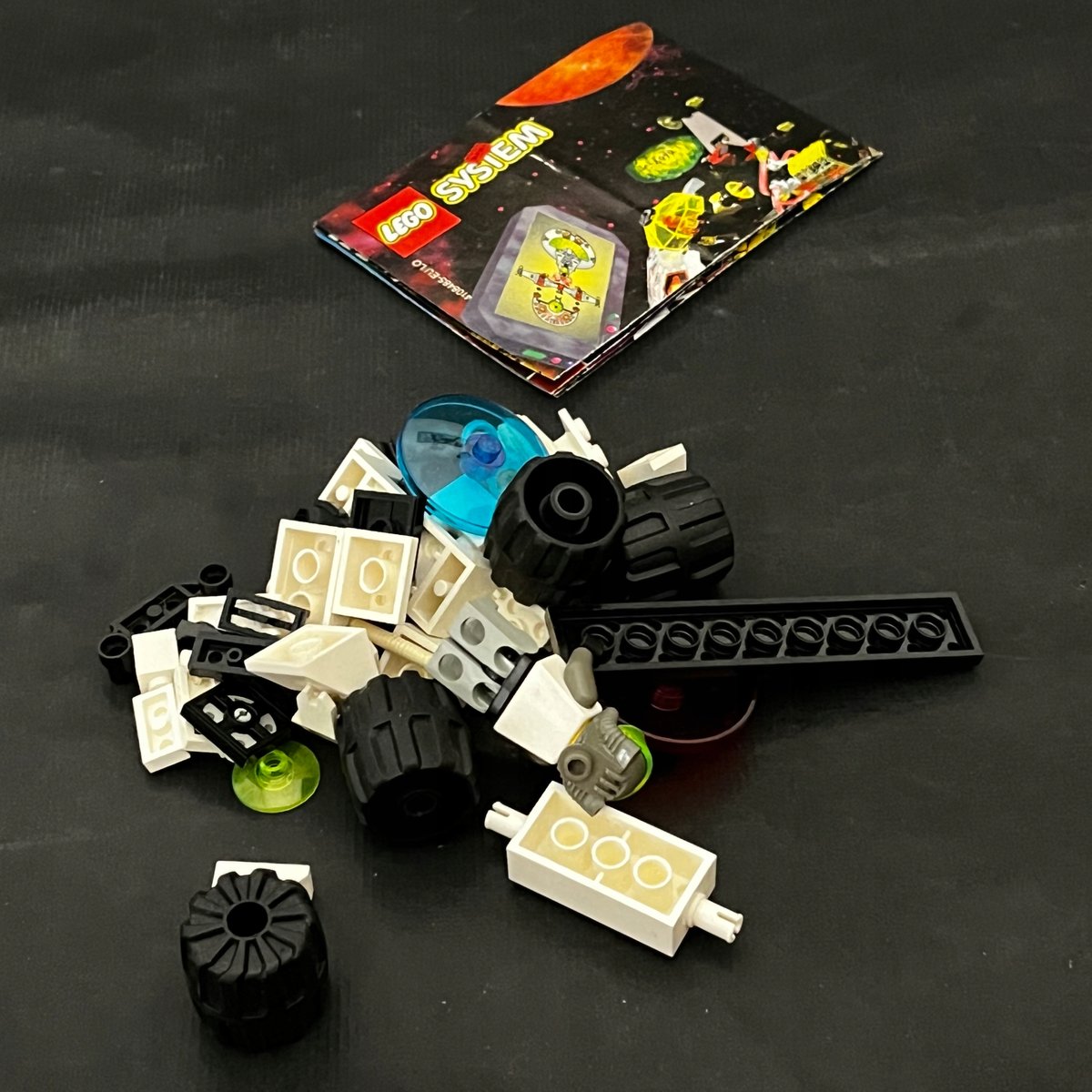 6854 LEGO Pojazd do poszukiwań lądowych