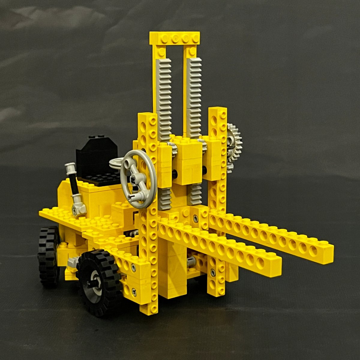 850 LEGO Wózek Widłowy