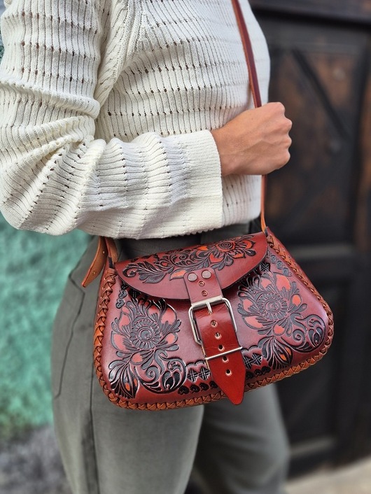 Torebka skórzana Folklora brązowa kwiaty ręcznie robiona