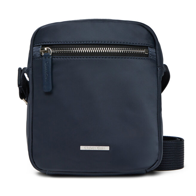 Saszetka Calvin Klein Sleek Nylon Reporter LV04D3176G Granatowy