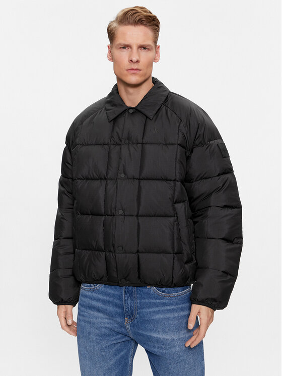 Calvin Klein Jeans Kurtka przejściowa J30J324058 Czarny Regular Fit