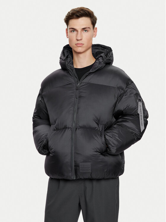 Alpha Industries Kurtka zimowa 148130 Czarny Regular Fit