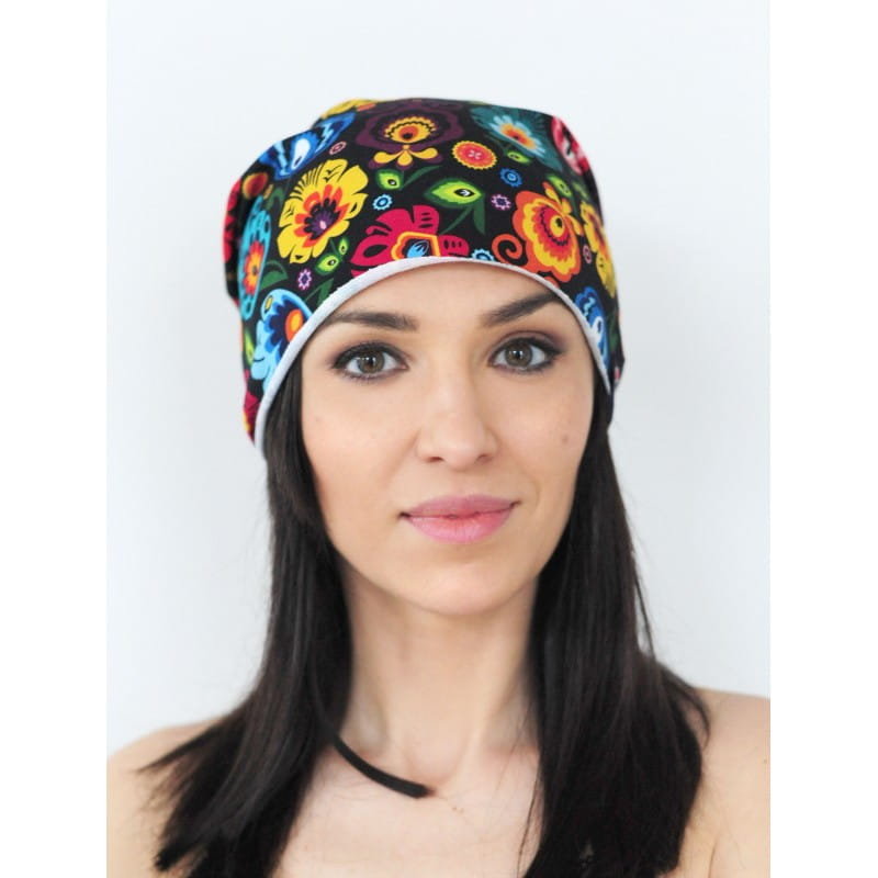 Czapka folk z motywem łowickim, czarna